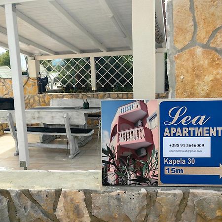 Apartments Lea With Pool Malinska Exterior photo