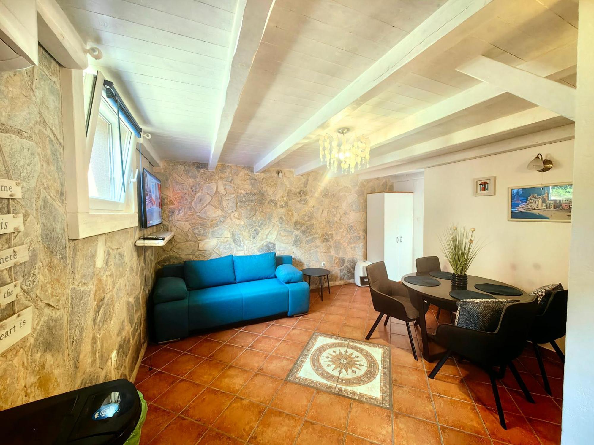 Apartments Lea With Pool Malinska Exterior photo